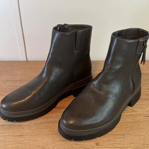 Women's Dark Grey Soul Naturalizer Ankle Boots size 8.5